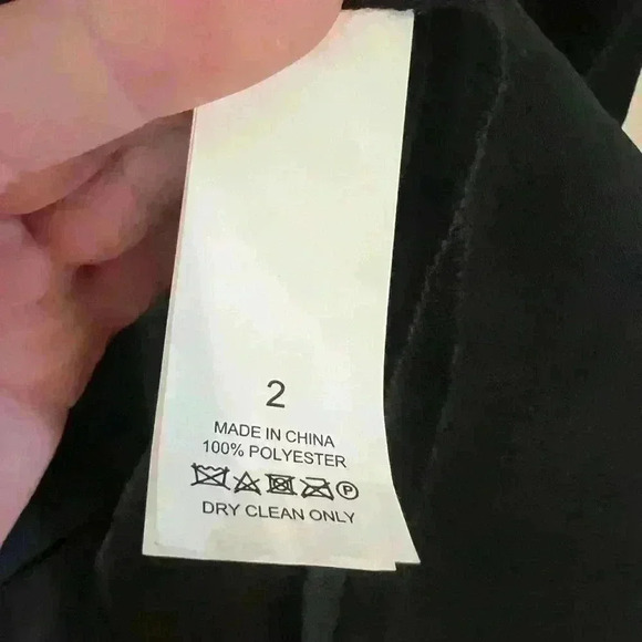 Kate Spade Black V Neck Classic Short Sleeve Dress- Size 2 Worn Once! - Picture 4 of 6